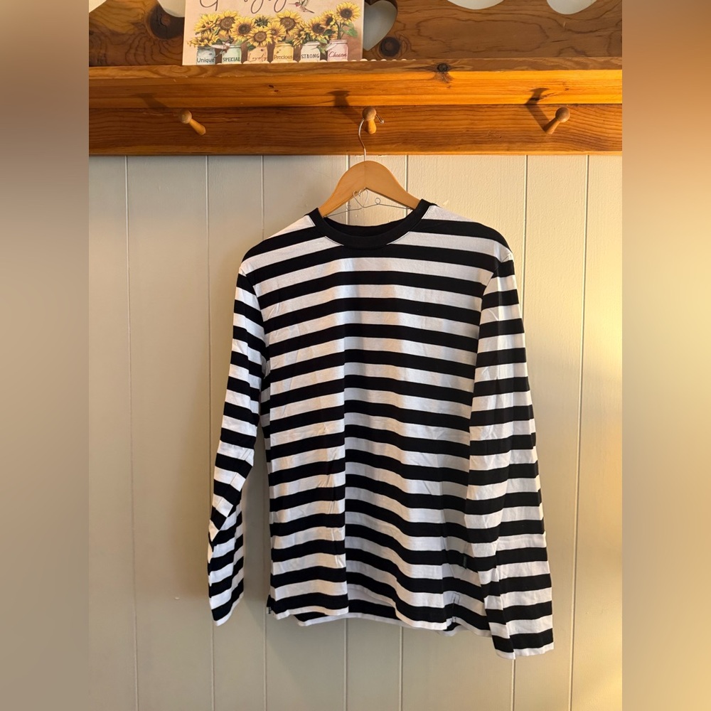Amazon Black and White Striped Long Sleeve Shirt